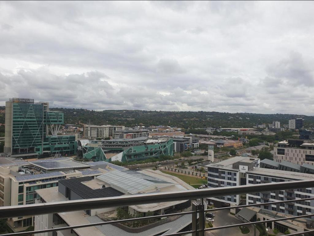 Menlyn Maine Apartments 프레토리아 외부 사진